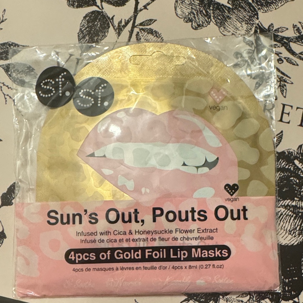 SF Sun's Out, Pouts Out Gold Foil Lip Masks